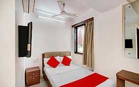 Hotel O Delight Inn Near Andheri Railway Station